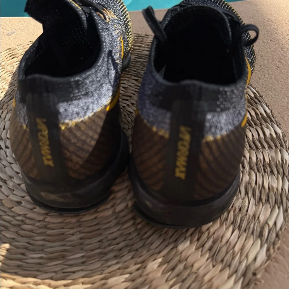 Nike Air VaporMax Flyknit Black Mineral Gold Men’s 11.5 Sneakers